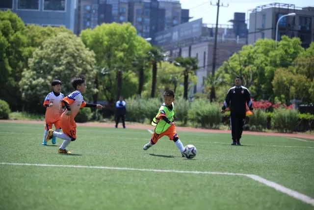 曼城与切尔西在夏季转会市场中展现卓越卖人能力